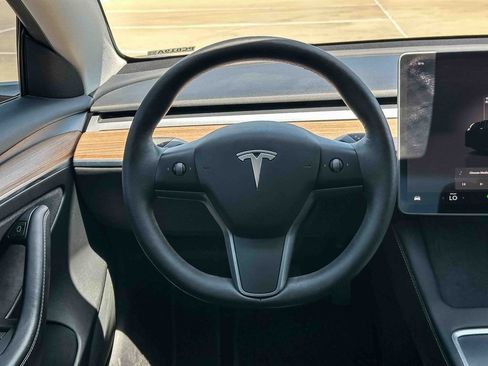 Used 2022 Tesla Model 3 Long Range AWD/4WD image 21