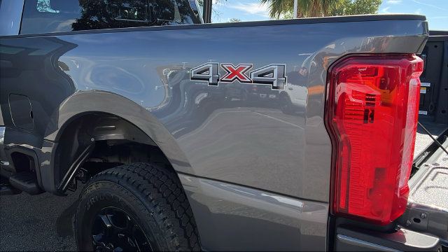 New 2026 Ford F250 4x4 Crew Cab Super Duty image 15