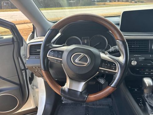 Used 2022 Lexus RX 350L FWD w/ Premium Package image 18