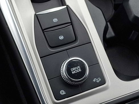 Certified 2023 Ford Explorer XLT w/ Equipment Group 202A image 25