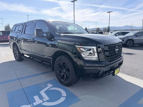 Certified 2023 Nissan Titan SV w/ SV Convenience Package image 3