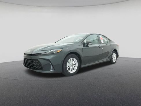 New 2026 Toyota Camry LE image 17