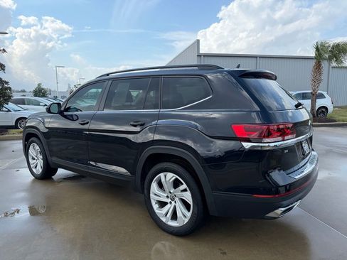 Used 2023 Volkswagen Atlas SE image 3