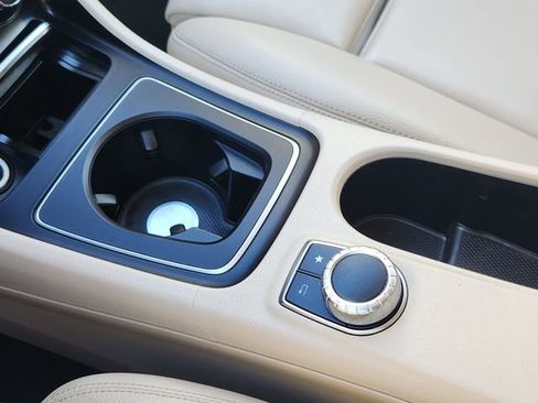 Used 2020 Mercedes-Benz GLA 250 4MATIC image 21