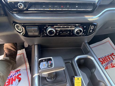 Used 2023 GMC Sierra 1500 SLT w/ SLT Premium Package image 21