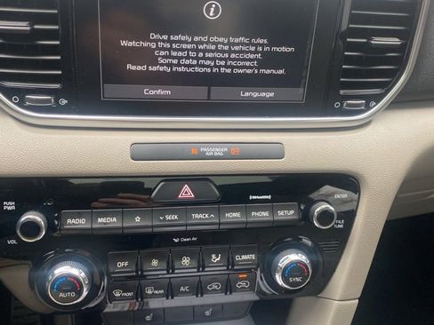 Used 2020 Kia Sportage S w/ S Premium Package FWD image 9