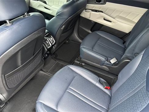 Certified 2023 Kia Sorento SX Prestige w/ Panoramic Sunroof Package image 15