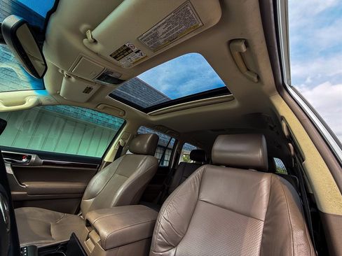 Used 2015 Lexus GX 460 Luxury w/ Premium Package image 29