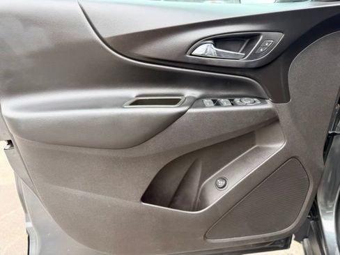 Used 2019 Chevrolet Equinox LT w/ Driver Convenience Package FWD image 20