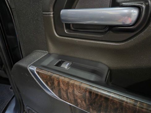 Used 2022 GMC Sierra 2500 Denali image 42