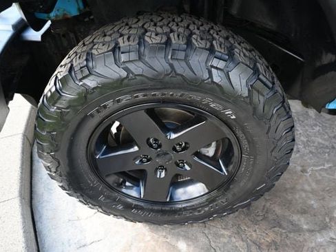 Used 2017 Jeep Wrangler Unlimited Sport AWD/4WD image 10