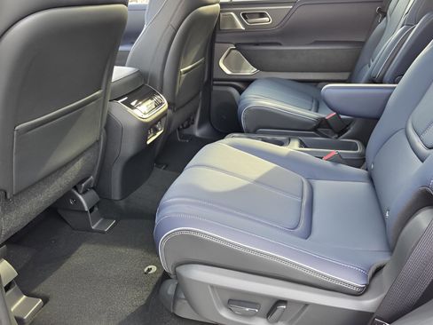 New 2026 INFINITI QX80 4WD w/ Sport Exterior Package image 10