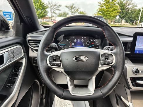 Used 2023 Ford Explorer Timberline w/ Timberline Technology Package AWD/4WD image 11