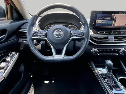 Used 2023 Nissan Altima 2.5 SR w/ SR Premium Package FWD image 6