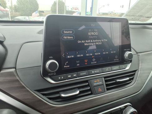Certified 2025 Nissan Altima 2.5 SV FWD image 22