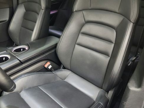 Used 2022 Porsche Taycan Turbo S image 35