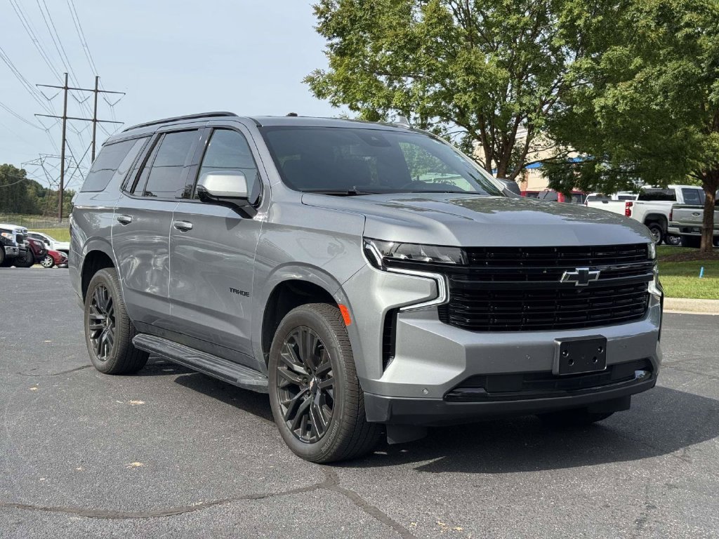 Used 2023 Chevrolet Tahoe RST w/ Luxury Package AWD/4WD image 2