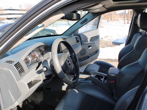 Used 2006 Jeep Grand Cherokee SRT8 w/ SRT Option Group I AWD/4WD image 34