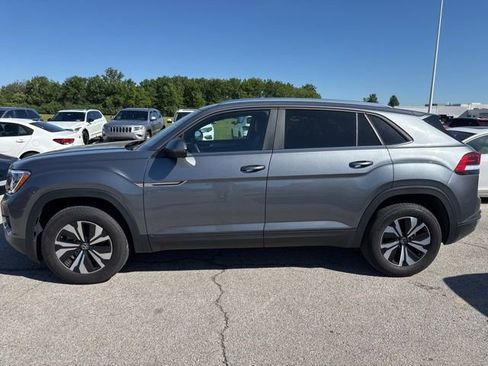 Certified 2025 Volkswagen Atlas Cross Sport SE AWD/4WD image 3