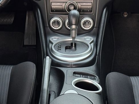 Used 2014 Nissan 370Z Coupe RWD image 11