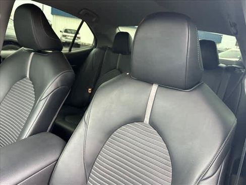 Used 2022 Toyota Camry SE w/ Carpet Mat Package (TMS) AWD/4WD image 16