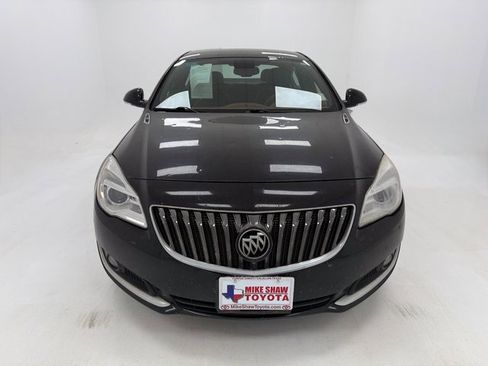 Used 2016 Buick Regal image 3