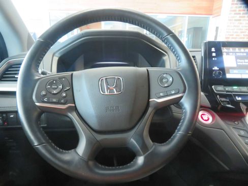Used 2024 Honda Odyssey EX-L image 32