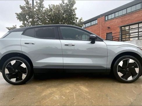 New 2026 Volvo EX30 Plus w/ Protection Package Premier AWD/4WD image 22