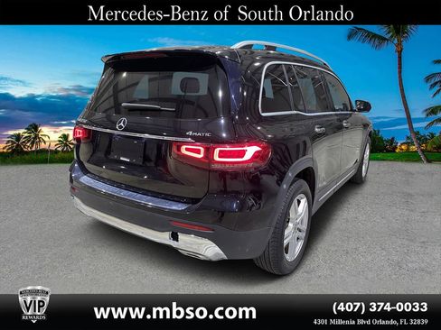 Used 2022 Mercedes-Benz GLB 250 4MATIC w/ Premium Package Lite image 16