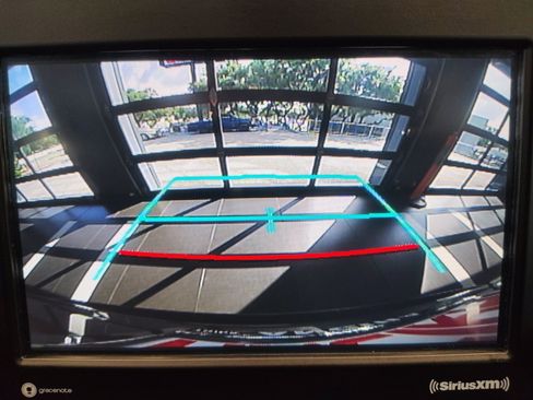 Used 2021 Toyota RAV4 XLE FWD image 4