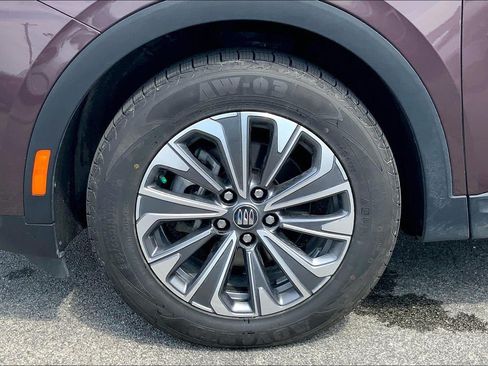 Used 2024 Buick Envision Preferred AWD/4WD image 9