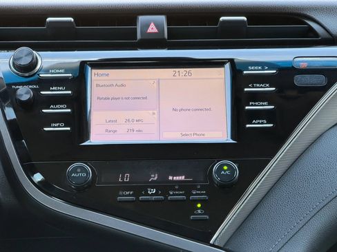 Used 2018 Toyota Camry SE w/ Protection Package (Q2) FWD image 35