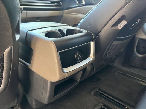 Used 2026 Kia Carnival FWD image 24
