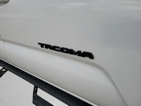 Used 2022 Toyota Tacoma TRD Sport image 24