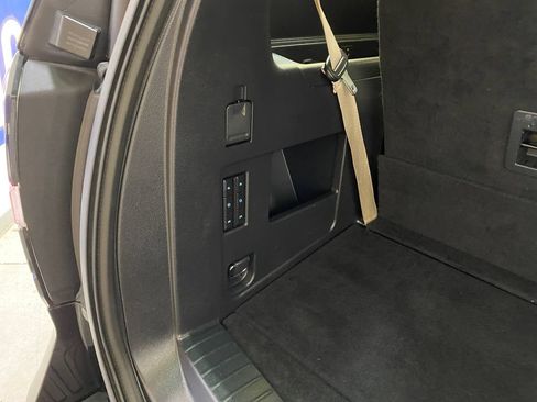 Used 2023 Ford Expedition XLT RWD image 30