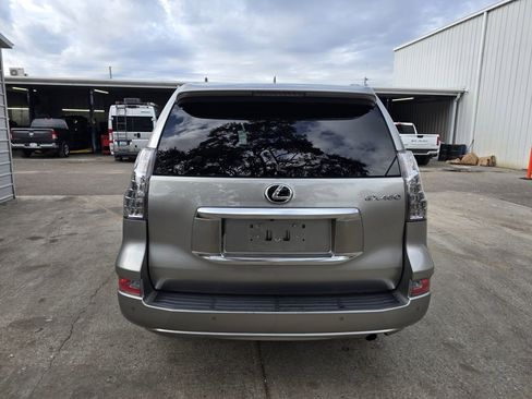 Used 2020 Lexus GX 460 Premium image 5