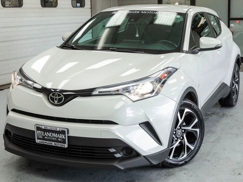 Used 2018 Toyota C-HR XLE image 11