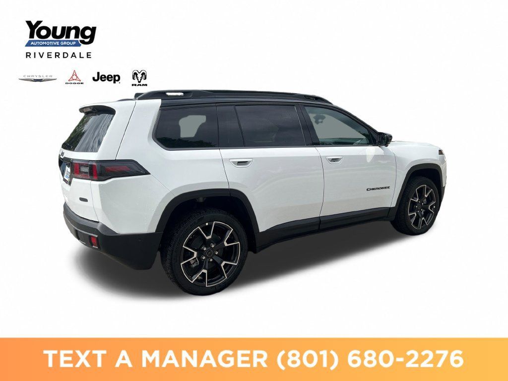 New 2026 Jeep Cherokee Overland w/ Trailer Tow Group AWD/4WD image 5