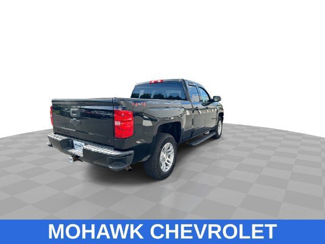 Used 2018 Chevrolet Silverado 1500 LT w/ All Star Edition AWD/4WD image 8