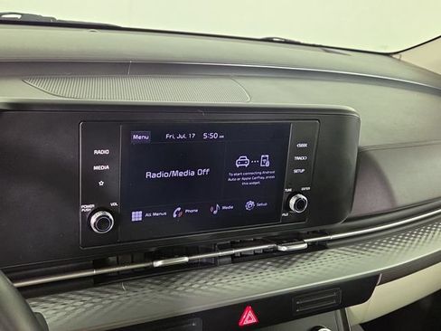 Certified 2024 Kia Carnival LX FWD image 16