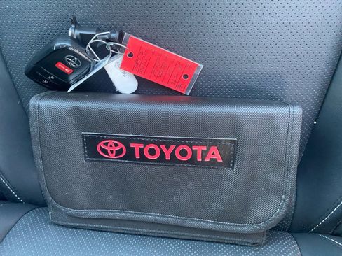 Used 2024 Toyota Prius XLE image 38