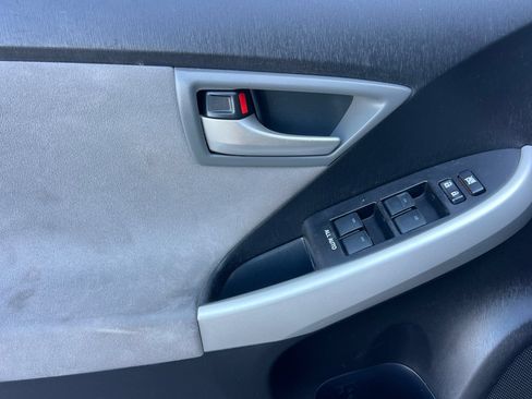 Used 2015 Toyota Prius Two FWD image 12