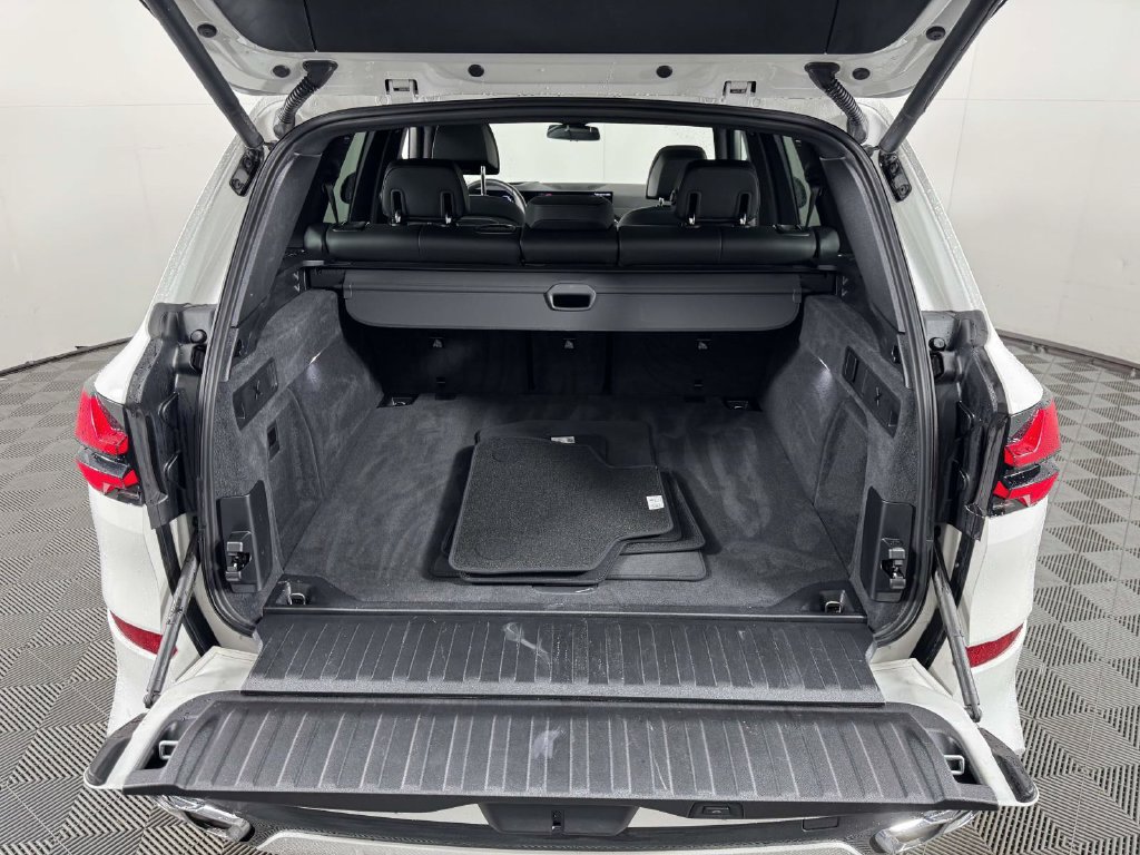 Used 2026 BMW X5 M60i AWD/4WD image 14