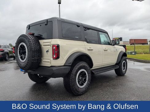 New 2025 Ford Bronco Outer Banks w/ Sasquatch Package image 4