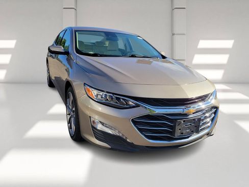 Used 2024 Chevrolet Malibu LT image 3