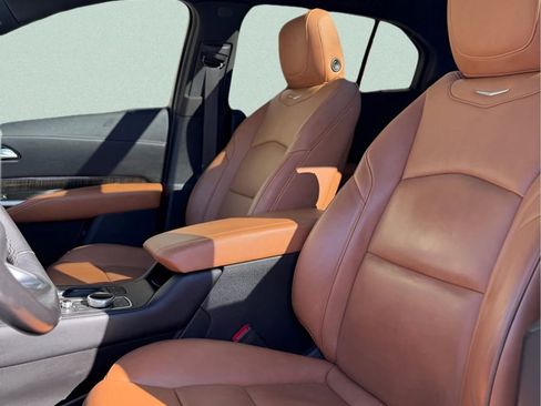 Used 2019 Cadillac XT4 Premium Luxury AWD/4WD image 9