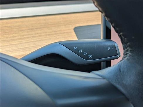 Used 2023 Tesla Model 3 Standard Range RWD image 12