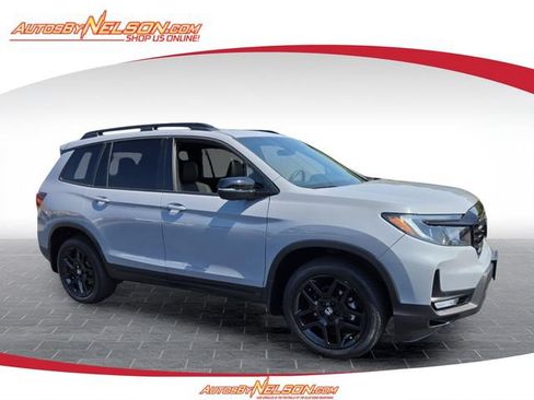 Used 2025 Honda Passport Black Edition image 1