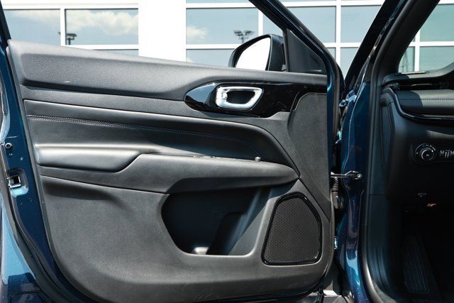 New 2026 Jeep Compass Latitude AWD/4WD image 21