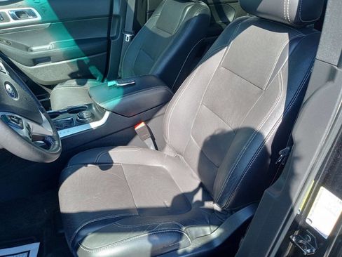 Used 2015 Ford Explorer Sport w/ Equipment Group 401A image 9